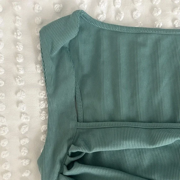 Cider Women's Green Sleeveless Top - Picture 2 of 4